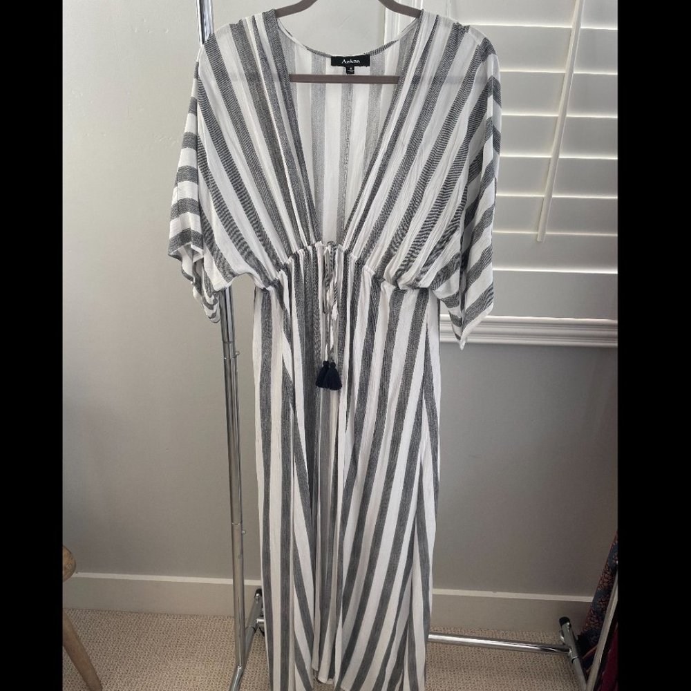 Aakaa Gray and White Stripe Kimono Cover-Up